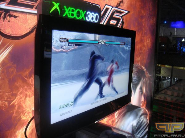 XBOX 360 + Tekken 6. 